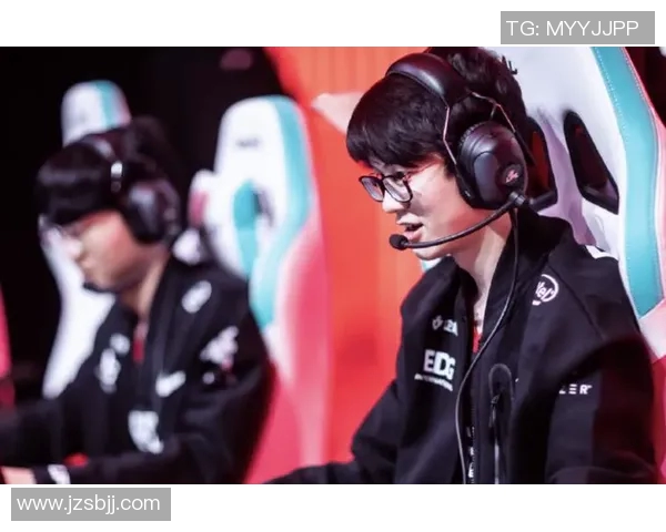 赛后分析：FPX与EDG在比赛中的耐力较量与策略对决